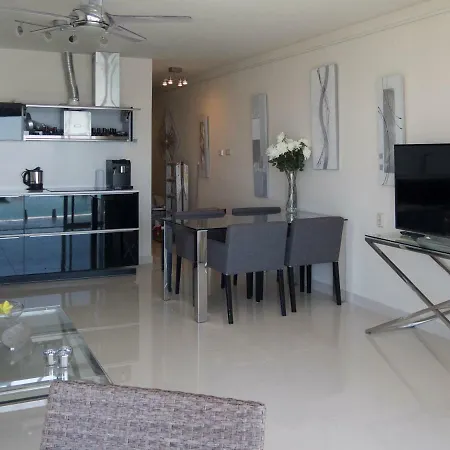 First Line Duplex Puerto Banus Sleeps 8 People *