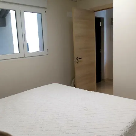 First Line Duplex Puerto Banus Sleeps 8 People *