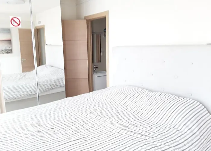 First Line Duplex Puerto Banus Sleeps 8 People Apartman *