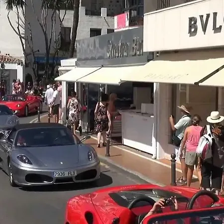 First Line Duplex Puerto Banus Sleeps 8 People Daire Marbella