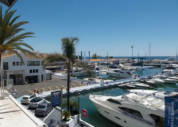 First Line Duplex Puerto Banus Sleeps 8 People *