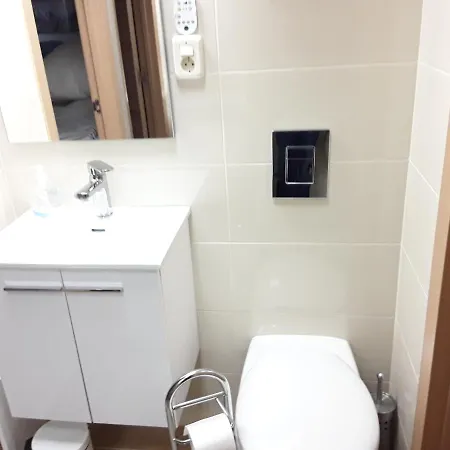 First Line Duplex Puerto Banus Sleeps 8 People Апартаменти