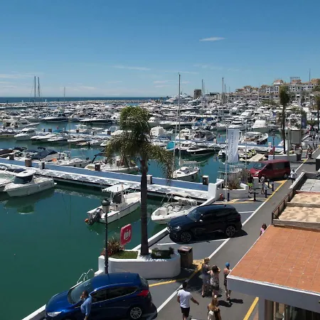 First Line Duplex Puerto Banus Sleeps 8 People Апартаменти Марбелья