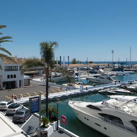 First Line Duplex Puerto Banus Sleeps 8 People *